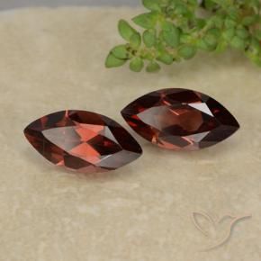 Shop natural 2.50ct Rouge moyen Grenat pyrope gems, Marquise, from Mozambique at GemSelect. In stock, global shipping!
