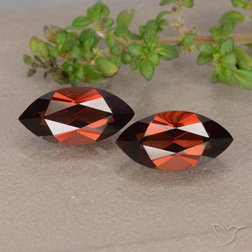 2.92ctw Naturel Rouge foncé Grenat pyrope, Marquise, VVS-VS