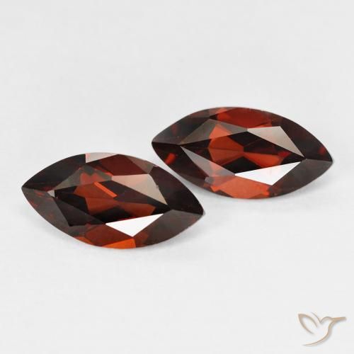 Shop natural 2.80ct Rouge foncé Grenat pyrope gems, Marquise, from Mozambique at GemSelect. In stock, global shipping!