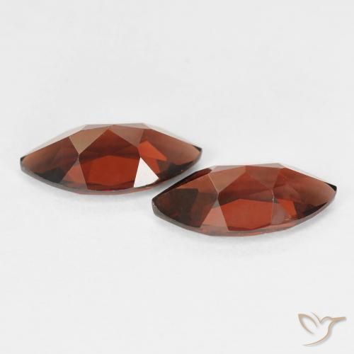 Shop natural 2.80ct Rouge foncé Grenat pyrope gems, Marquise, from Mozambique at GemSelect. In stock, global shipping!