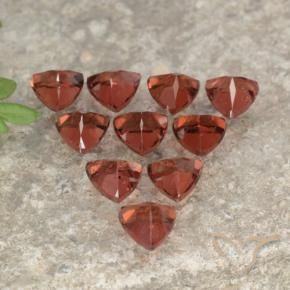 Achetez naturel 2,82ct rouge grenat pyrope gems, trillion, en provenance mozambique chez gemselect. en stock, livraison internationale!