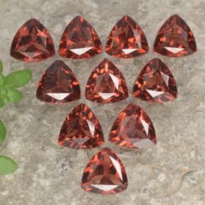 Shop natural 3.20ct Brique rouge Grenat pyrope gems, Trillion, from Mozambique at GemSelect. In stock, global shipping!