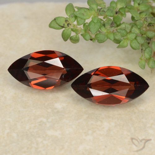 2.49ctw Naturel Rouge foncé Grenat pyrope, Marquise, VVS-VS