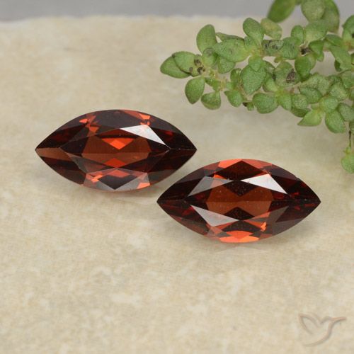 2.22ctw Naturel Rouge foncé Grenat pyrope, Marquise, VVS-VS