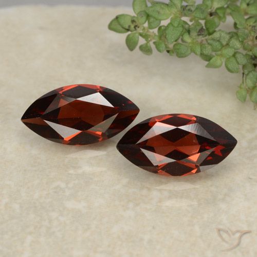 2.68ctw Naturel Rouge bonbon Grenat pyrope, Marquise, VVS-VS