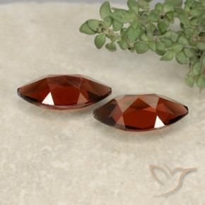 Shop natural 2.68ct Rouge bonbon Grenat pyrope gems, Marquise, from Mozambique at GemSelect. In stock, global shipping!