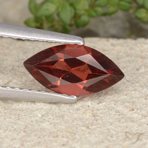 1.16ct Naturel Rouge intense Grenat pyrope, Marquise, VVS-VS