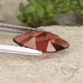 Grenat pyrope Rouge intense naturelle Marquise, 1.16 ct, VVS-VS