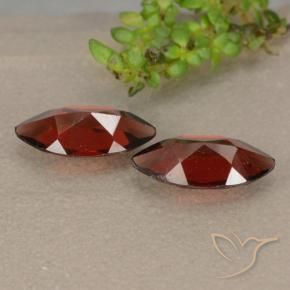 Shop natural 2.12ct Rouge foncé Grenat pyrope gems, Marquise, from Mozambique at GemSelect. In stock, global shipping!