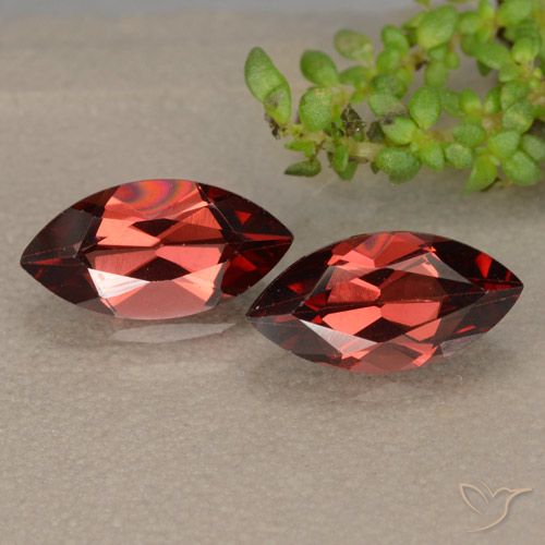 2.56ctw Naturel Rouge foncé Grenat pyrope, Marquise, VVS-VS
