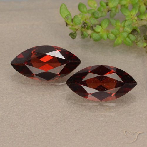 2.27ctw Naturel Rouge Sangria Grenat pyrope, Marquise, VVS-VS