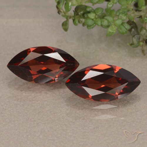 2.44ctw Naturel Rouge moyen Grenat pyrope, Marquise, VVS-VS