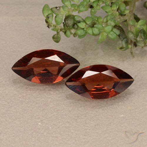 1.67ctw Naturel Rouge écarlate Grenat pyrope, Marquise, VVS-VS