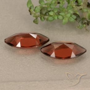 Shop natural 2.39ct Rouge moyen Grenat pyrope gems, Marquise, from Mozambique at GemSelect. In stock, global shipping!