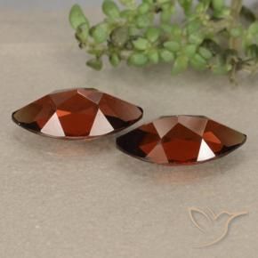 Shop natural 2.57ct Rouge foncé Grenat pyrope gems, Marquise, from Mozambique at GemSelect. In stock, global shipping!