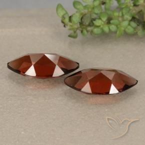 Shop natural 2.37ct Rouge foncé Grenat pyrope gems, Marquise, from Mozambique at GemSelect. In stock, global shipping!