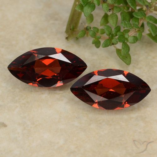2.44ctw Naturel Rouge foncé Grenat pyrope, Marquise, VVS-VS