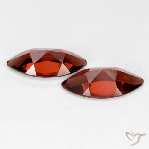 Shop natural 2.25ct Rouge foncé Grenat pyrope gems, Marquise, from Mozambique at GemSelect. In stock, global shipping!