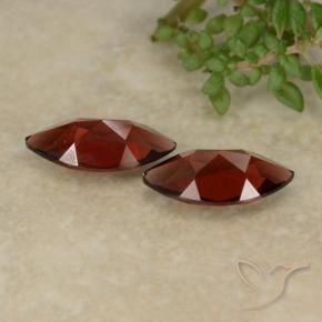 Shop natural 2.38ct Rouge foncé Grenat pyrope gems, Marquise, from Mozambique at GemSelect. In stock, global shipping!