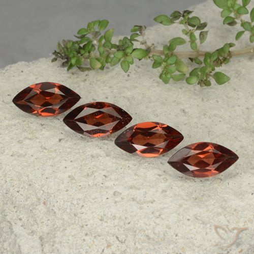 4.64ctw Naturel Rouge moyen Grenat pyrope, Marquise, VS