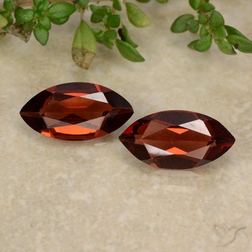 2.09ctw Naturel Rouge moyen Grenat pyrope, Marquise, VVS-VS