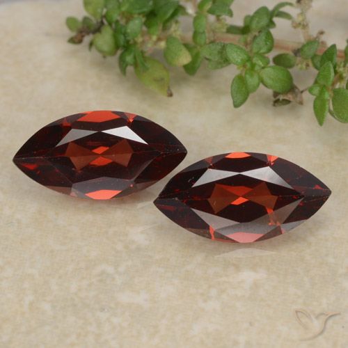 2.47ctw Naturel Rouge foncé Grenat pyrope, Marquise, VVS-VS