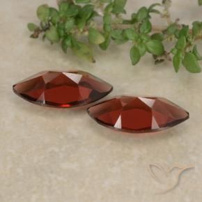 Shop natural 2.47ct Rouge foncé Grenat pyrope gems, Marquise, from Mozambique at GemSelect. In stock, global shipping!