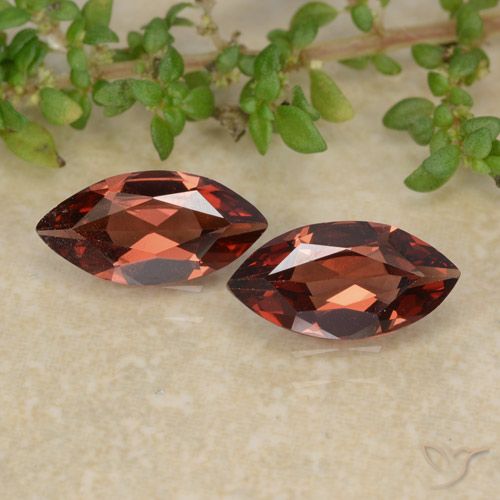 1.97ctw Naturel Rouge foncé Grenat pyrope, Marquise, VVS-VS