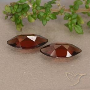 Shop natural 2.23ct Rouge sang profond Grenat pyrope gems, Marquise, from Mozambique at GemSelect. In stock, global shipping!
