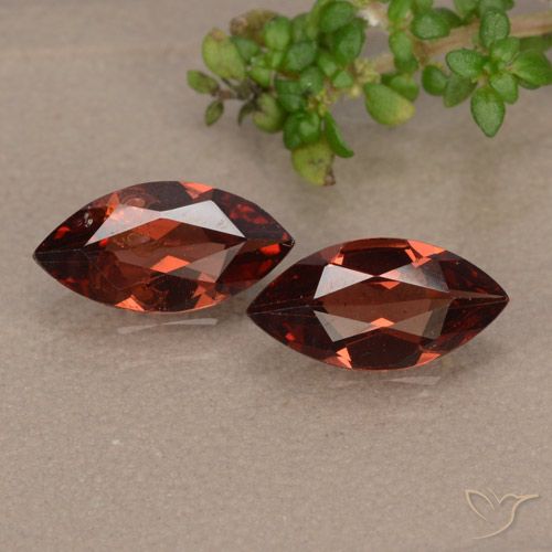 2.06ctw Naturel Rouge écarlate profond Grenat pyrope, Marquise, VVS-VS