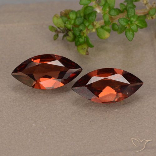 1.83ctw Naturel Rouge foncé Grenat pyrope, Marquise, VVS-VS