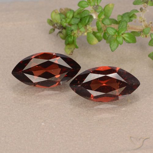 2.51ctw Naturel Rouge foncé Grenat pyrope, Marquise, VVS-VS