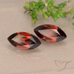 Shop natural 2.51ct Rouge foncé Grenat pyrope gems, Marquise, from Mozambique at GemSelect. In stock, global shipping!