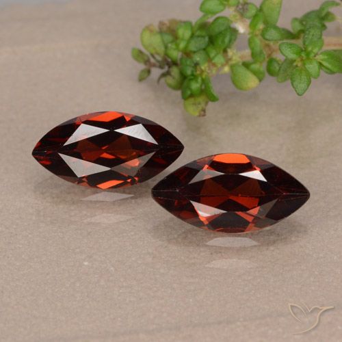 2.21ctw Naturel Rouge foncé Grenat pyrope, Marquise, VVS-VS