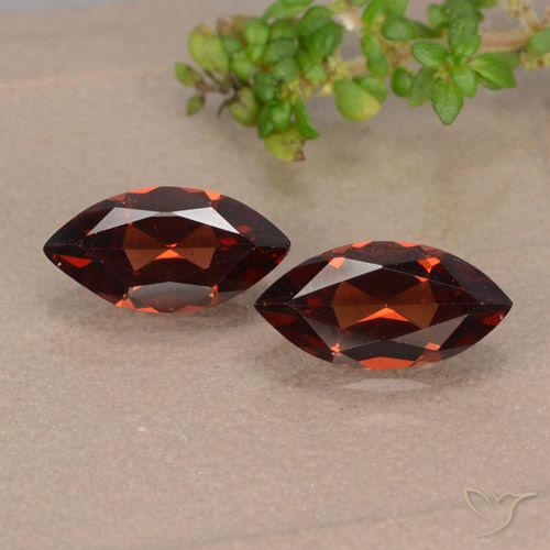 2.20ctw Naturel Rouge foncé Grenat pyrope, Marquise, VVS-VS