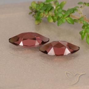 Shop natural 2.42ct Rouge foncé Grenat pyrope gems, Marquise, from Mozambique at GemSelect. In stock, global shipping!