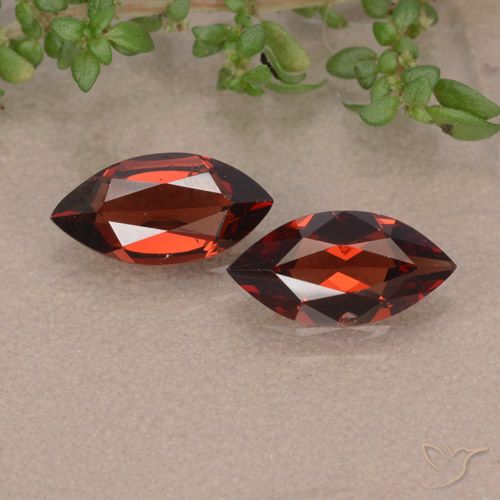 2.18ctw Naturel Rouge foncé Grenat pyrope, Marquise, VVS-VS