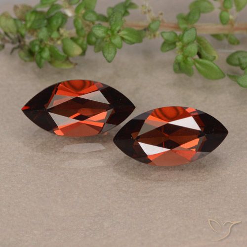 2.94ctw Naturel Rouge foncé Grenat pyrope, Marquise, VVS-VS