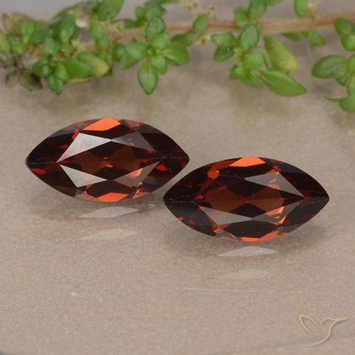 2.46ctw Naturel Rouge écarlate profond Grenat pyrope, Marquise, VVS-VS