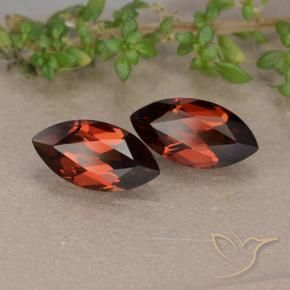 Shop natural 2.46ct Rouge écarlate profond Grenat pyrope gems, Marquise, from Mozambique at GemSelect. In stock, global shipping!