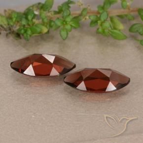 Shop natural 2.46ct Rouge écarlate profond Grenat pyrope gems, Marquise, from Mozambique at GemSelect. In stock, global shipping!