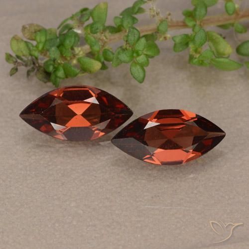 1.79ctw Naturel Rouge écarlate profond Grenat pyrope, Marquise, VVS-VS