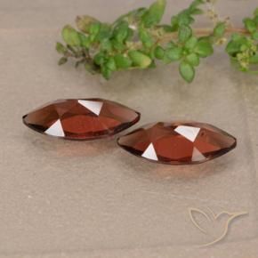 Shop natural 2.24ct Rouge foncé Grenat pyrope gems, Marquise, from Mozambique at GemSelect. In stock, global shipping!