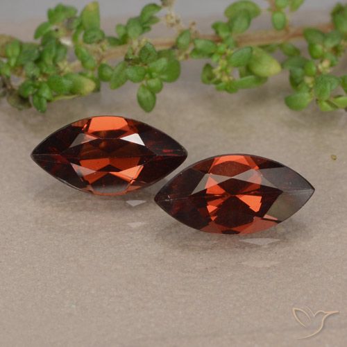 2.21ctw Naturel Rouge écarlate profond Grenat pyrope, Marquise, VVS-VS