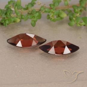 Shop natural 2.21ct Rouge écarlate profond Grenat pyrope gems, Marquise, from Mozambique at GemSelect. In stock, global shipping!