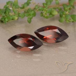 Shop natural 2.51ct Rouge foncé Grenat pyrope gems, Marquise, from Mozambique at GemSelect. In stock, global shipping!