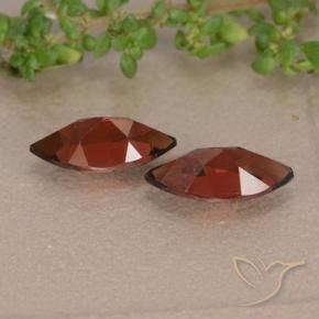 Shop natural 2.51ct Rouge foncé Grenat pyrope gems, Marquise, from Mozambique at GemSelect. In stock, global shipping!