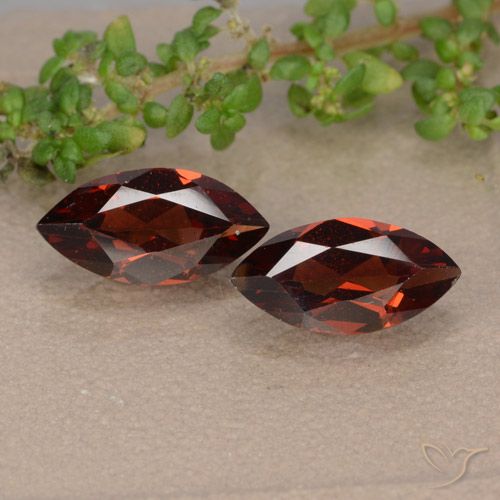 2.32ctw Naturel Rouge foncé Grenat pyrope, Marquise, VVS-VS