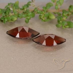 Shop natural 2.51ct Rouge sang profond Grenat pyrope gems, Marquise, from Mozambique at GemSelect. In stock, global shipping!