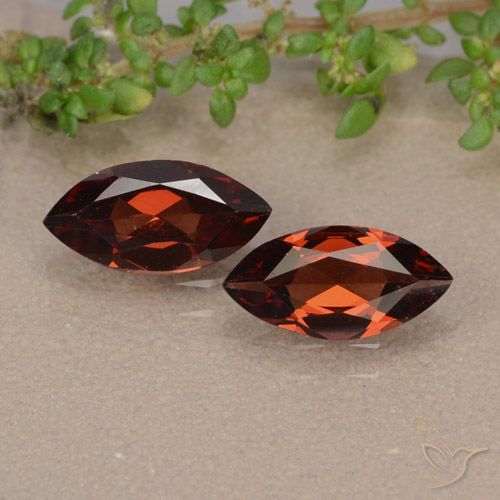 2.15ctw Naturel Rouge moyen Grenat pyrope, Marquise, VVS-VS